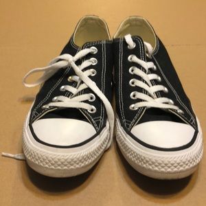 Black converse all stars Stan smiths size 9 women